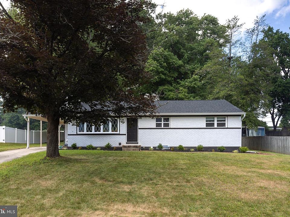 1st image of 14 Colonial Rd