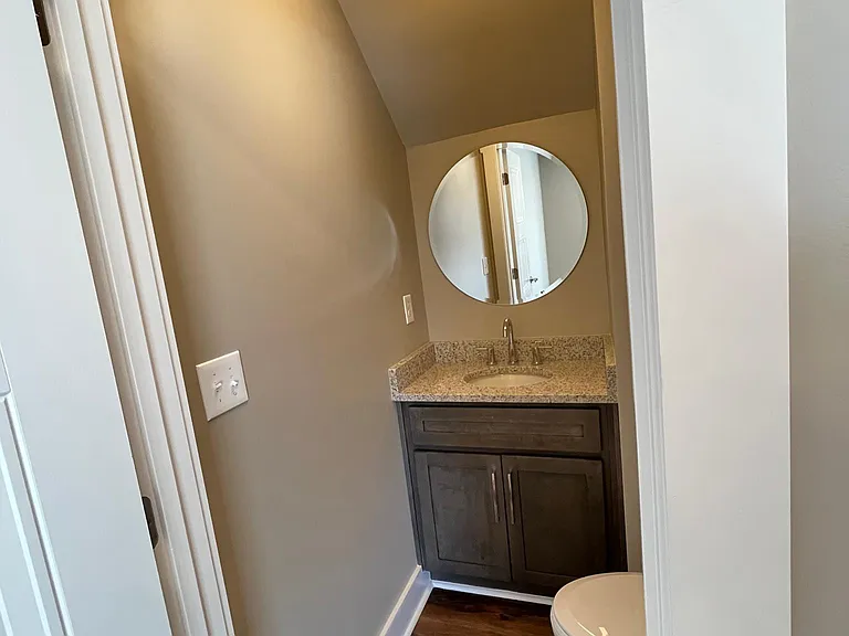 82 Saint James Ct — Photo 19