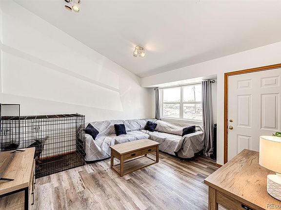 5th image of 375 E Logan Street