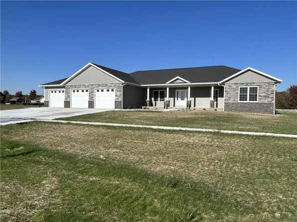13140 Augusta National Dr, Effingham, IL 62401