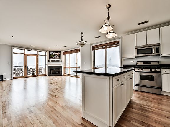 4th image of 1444 N Orleans St APT 8A