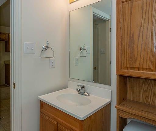 4th image of 1767 Brookview Dr