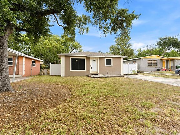 3rd image of 3708 E IDLEWILD AVENUE