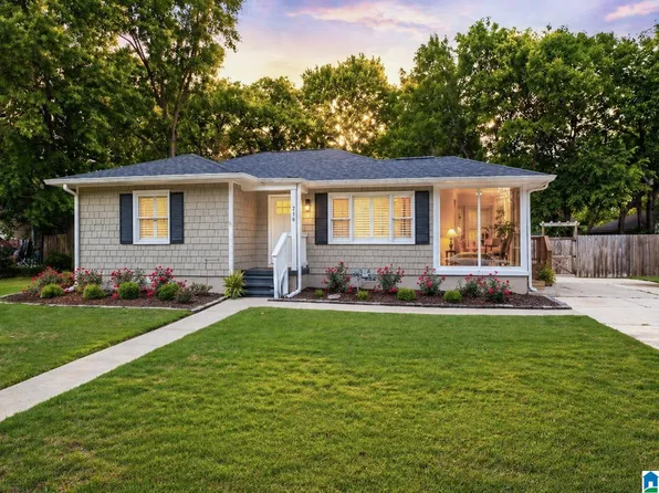 216 Montgomery Ln, Birmingham, AL 35209