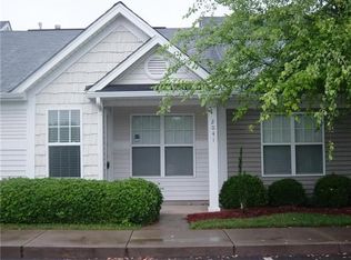 2041 Shady Pond Dr, Lake Wylie, SC 29710