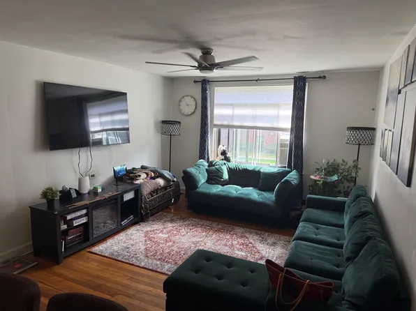 18 Ashland St APT 1R, Worcester, MA 01609