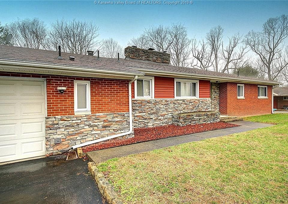 1st image of 1904 Oakridge Dr