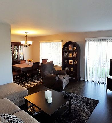 5th image of 1207 Sandhurst Ln #1207