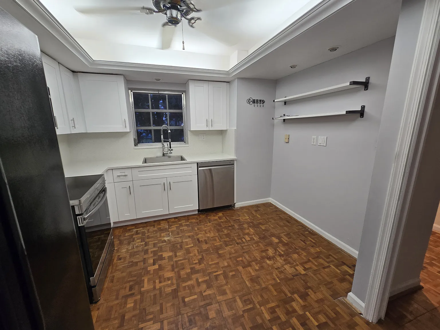 3 bed, 2.5 bath, 1600 sqft, $2,975 — Photo 4