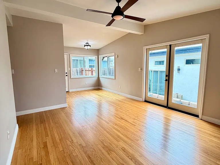 2874 Greyling Dr — Photo 3