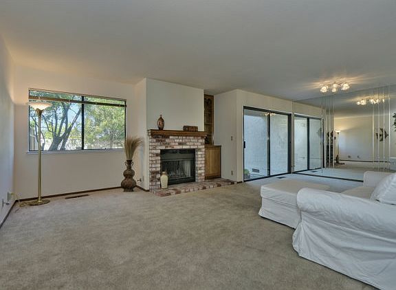 4th image of 2032 Holly Branch Ct