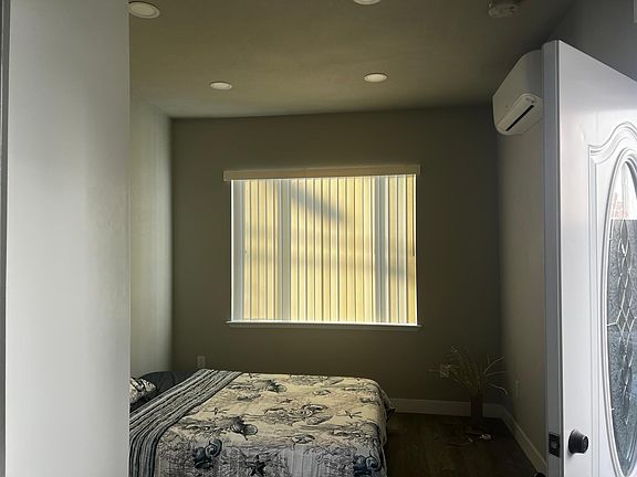2nd image of 492 Macarthur Ave