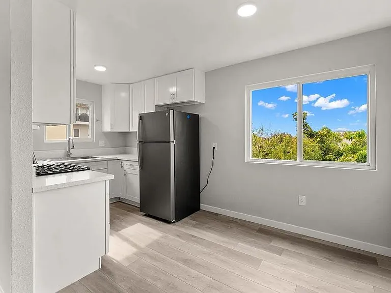 320 Willie James Jones Ave #4 — Photo 2