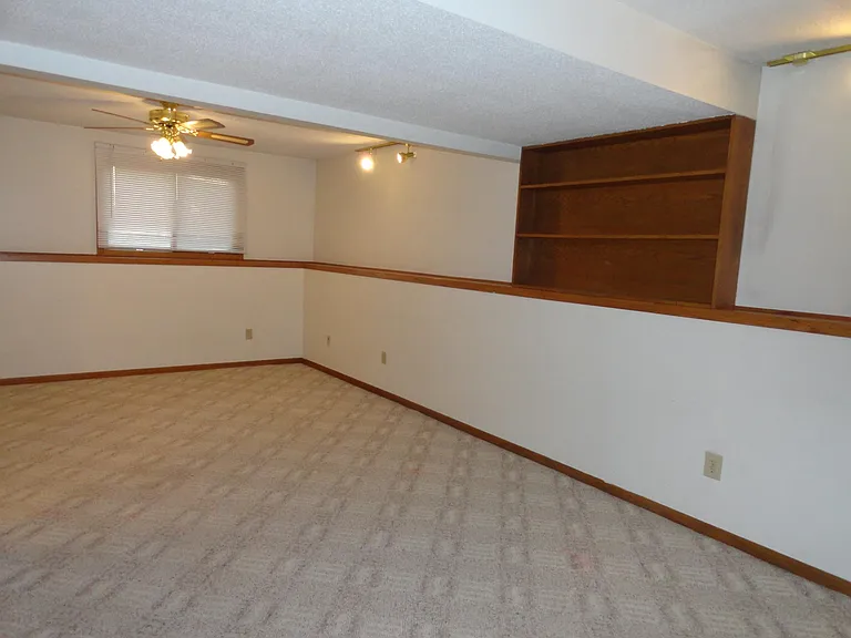 1852 Evergreen Dr NW — Photo 25