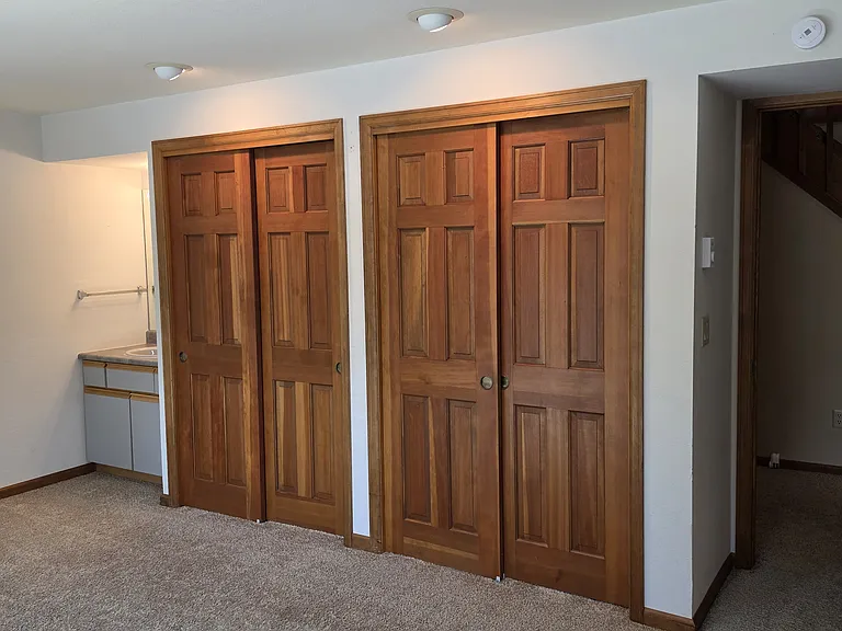 697 Northwestern Pl — Photo 21