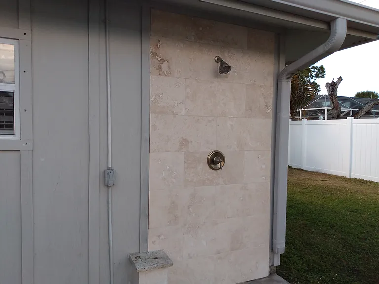 1727 Joyce St — Photo 9