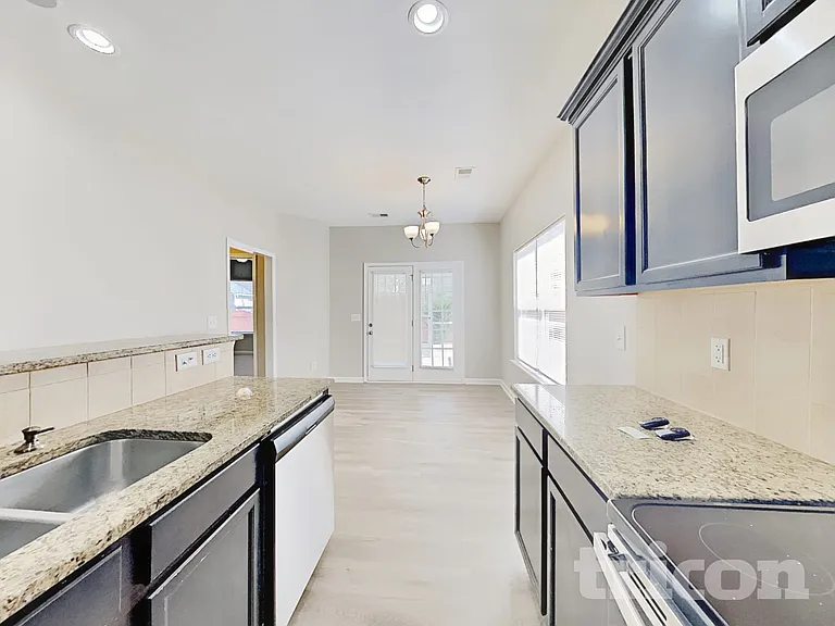 441 Laurel Leaf Dr — Photo 5