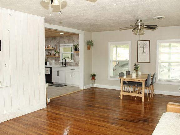 3rd image of 1130 Franklin Ave