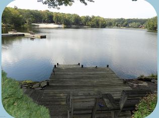 1057 Mohican Rd, Lake Ariel, PA 18436