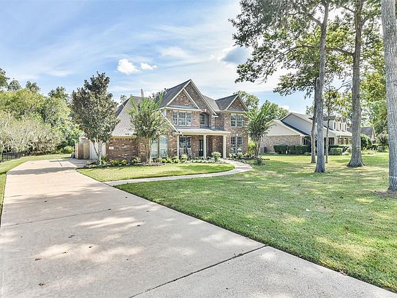2nd image of 5010 Oxbow Circle