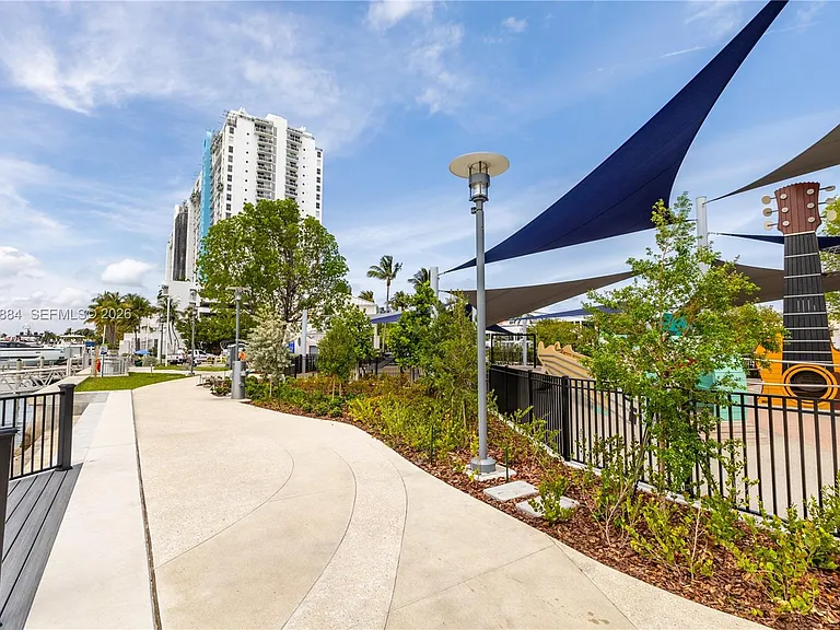 1800 Sunset Harbour Dr #1102/4 — Photo 62