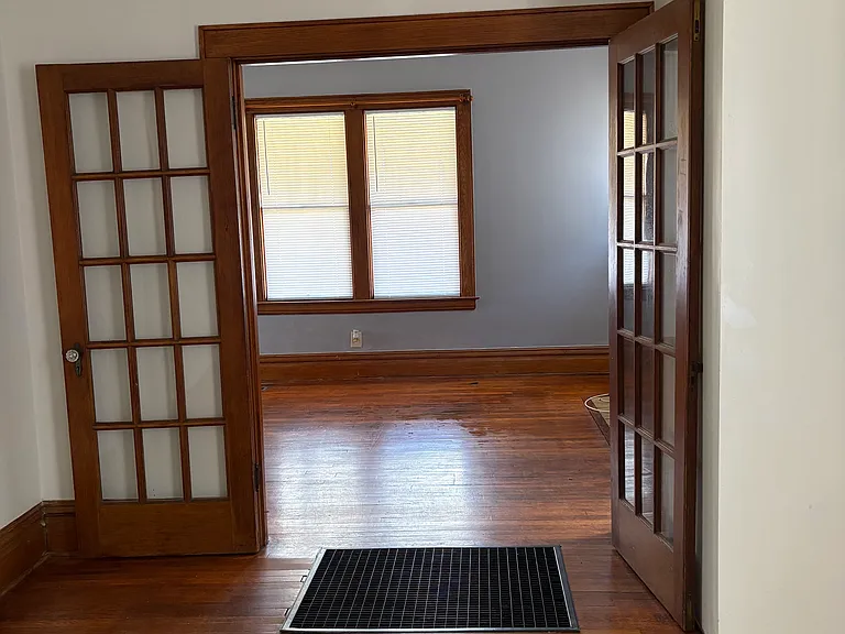 2405 Vaughan Ave — Photo 15