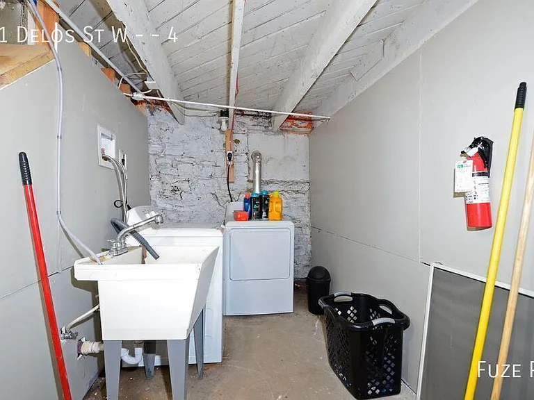61 Delos St W #4 — Photo 13