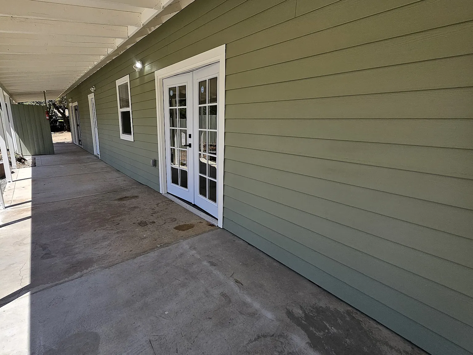 2 bed, 1275 sqft, $2,388 — Photo 1