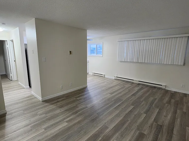 4001 Enemark Cres — Photo 17