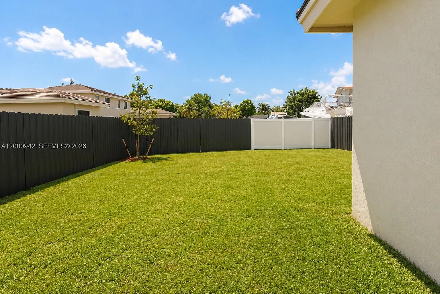 5 bed, 3.0 bath, 1640 sqft, $3,850 — Photo 3