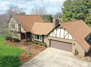 2480 Birdie Ln NE, Conover, NC 28613