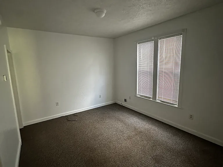 712 Beechurst Ave #1 — Photo 3