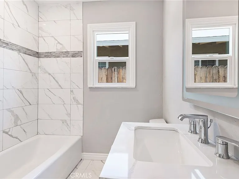 517 N Chalburn Ave — Photo 18