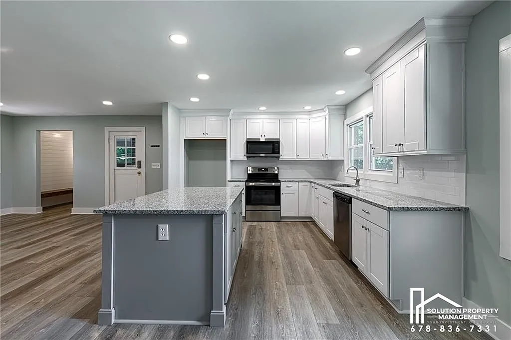4 bed, 2826 sqft, $2,550 — Photo 3