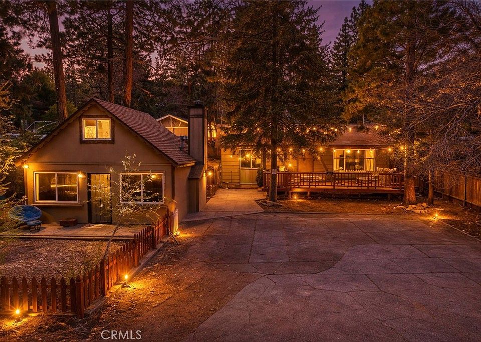 1st image of 360 Maple Ln