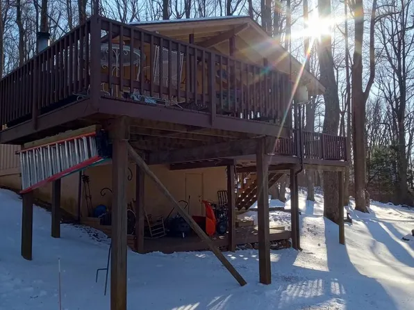 155 Pee Wee Ln, Linden, VA 22642