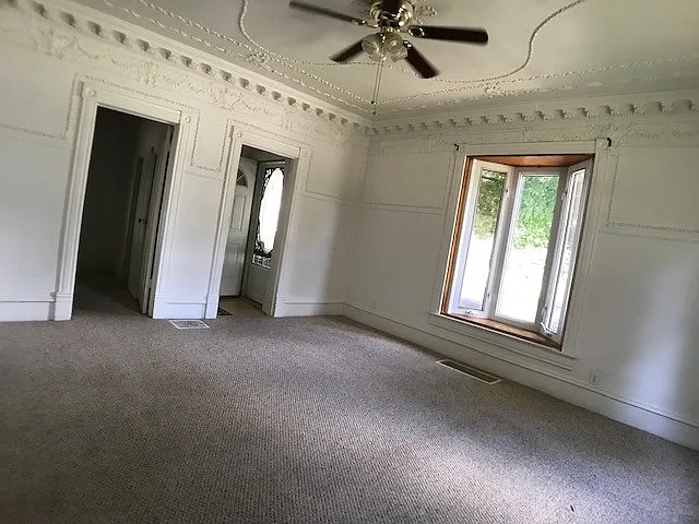 113 W Dewey St — Photo 3