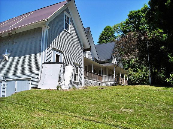 3rd image of 12 A-B North Avenue