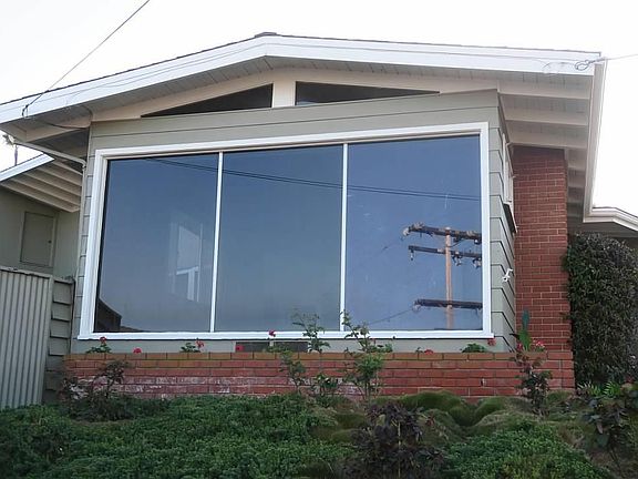 3rd image of 3859 John St