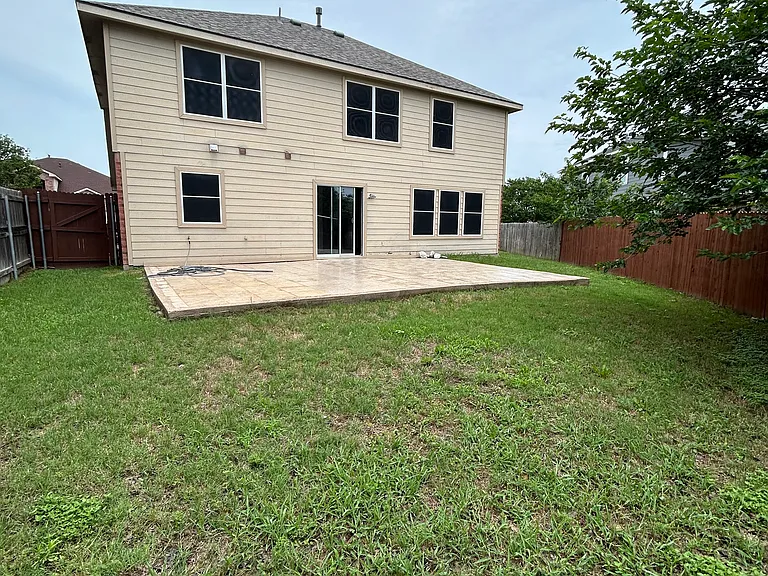 826 Hems Ln — Photo 6