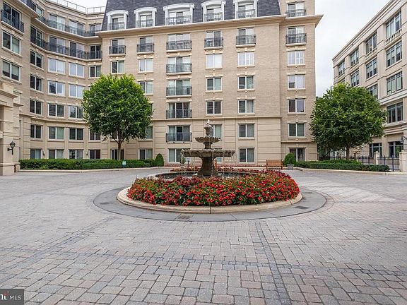 2nd image of 5 Park Pl APT 207