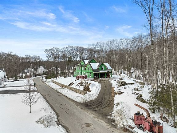 3rd image of 90 Windstone Dr