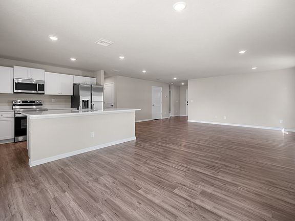 4th image of 2944 Belleville Ter