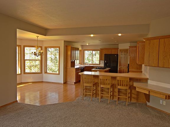 4th image of 14704 E Carlyle Ln