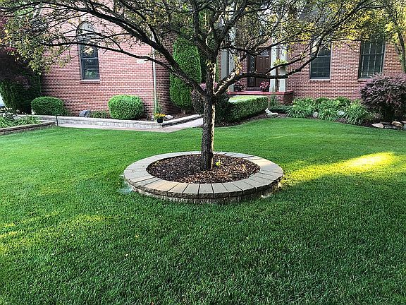 5th image of 1383 Emily Ct