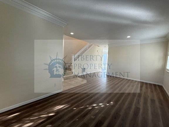 3rd image of 4605 Ridgeline Dr