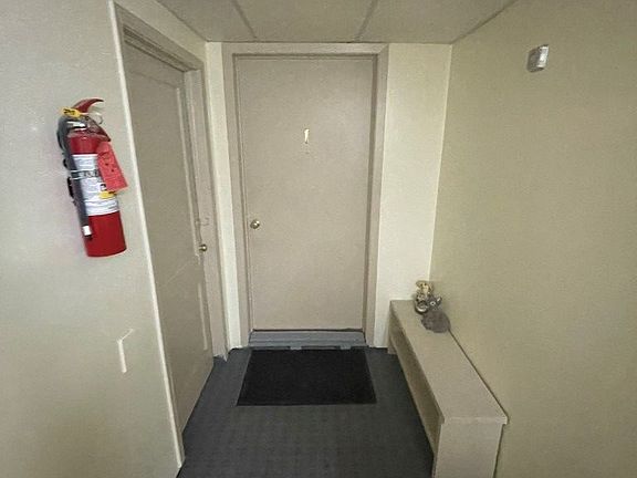 4th image of 10 Green Bay Rd
