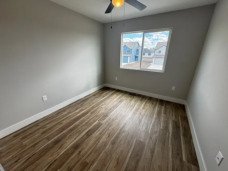 726 E Briarbrook Ln — Photo 13