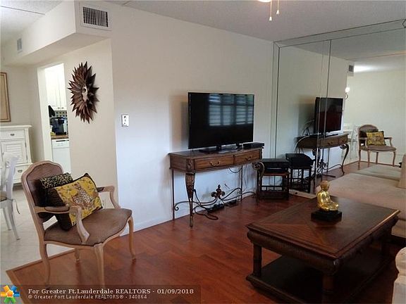 3rd image of 3305 Aruba Way APT F2