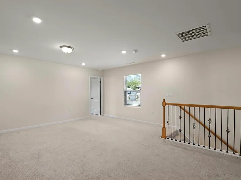 2132 Water Marsh Trl — Photo 5